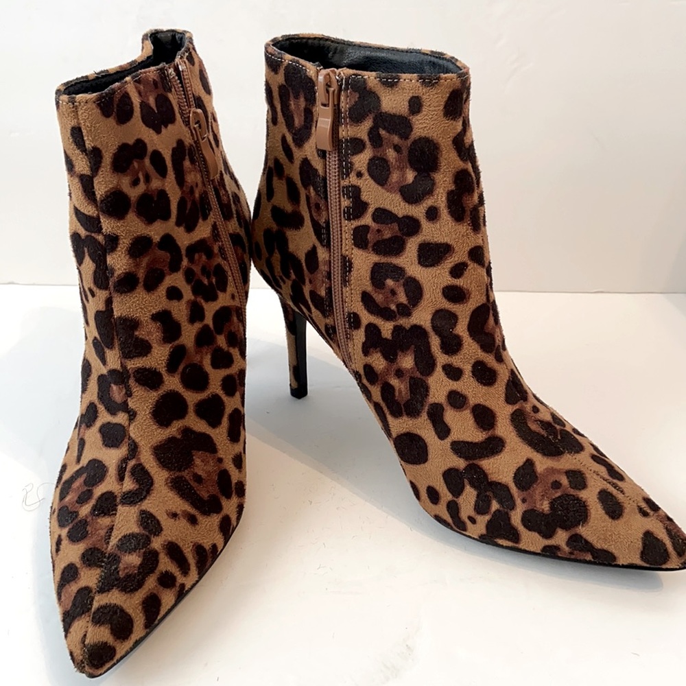 French Boutique leopard print Ankle boots 7.5
